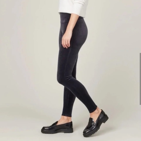 Spanx Classic Navy Velvet Leggings - Picture 6 of 14